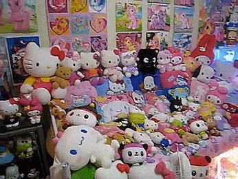 A cover of "man cave 🦈" cluster. The owner is starrypup. The cluster description is "my room ദ്ദി૮₍˶•˕•˶₎ა". The cluster consists of 593 elements.