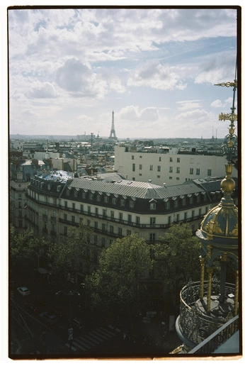 A cover of "perfect future" cluster. The owner is wekiverse. The cluster consists of 19 elements.