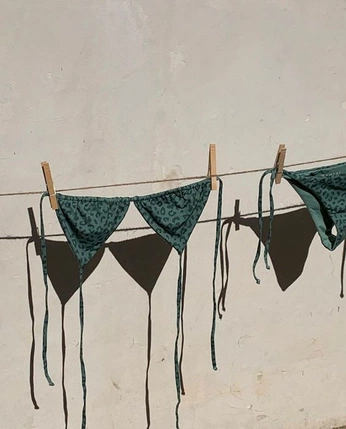 A cover of "Anef" cluster. The owner is annaspyrou. The cluster consists of 4 elements.