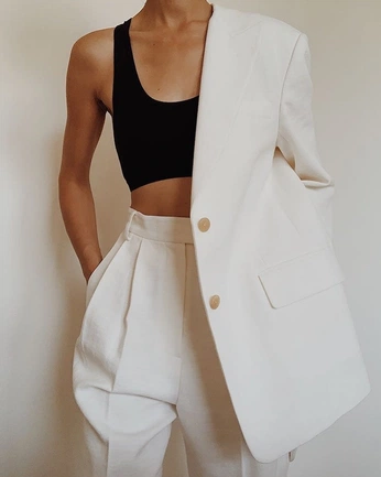 A cover of "Style" cluster. The owner is isisaa. The cluster consists of 4 elements.