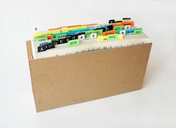 A cover of "DIYCluster" cluster. The owner is smileynyoom. The cluster description is "These are some things that I might make myself!". The cluster consists of 21 elements.