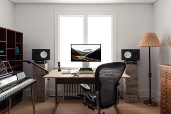 A cover of "Home Office" cluster. The owner is lasse01. The cluster consists of 18 elements.