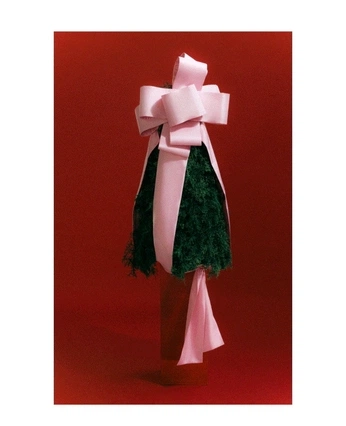 A cover of "Holiday" cluster. The owner is katenewm. The cluster consists of 1 element.