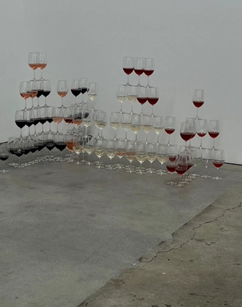 A cover of "Event decor" cluster. The owner is nhardej. The cluster consists of 1 element.