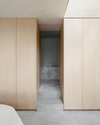 A cover of "INTERIORS" cluster. The owner is giorgio. The cluster consists of 156 elements.