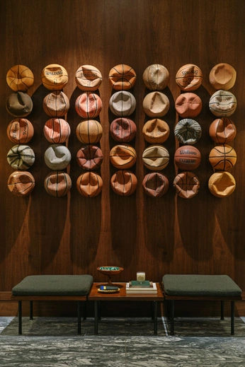 A cover of "Interiors" cluster. The owner is erinchapados. The cluster consists of 1 element.