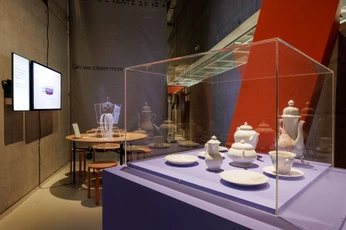 A cover of "Web : dingue" cluster. The owner is clair.cr. The cluster consists of 11 elements.