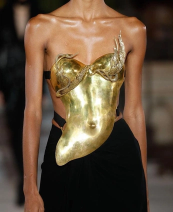 A cover of "Godess Aesthetic" cluster. The owner is ninjaheartclub. The cluster consists of 68 elements.