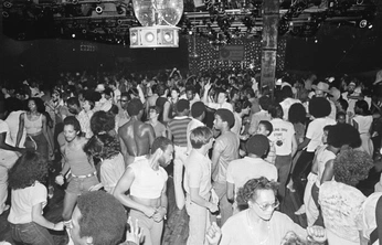 A cover of "groove" cluster. The owner is motamo. The cluster description is "techno core etc". The cluster consists of 53 elements.