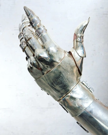 A cover of "pictures" cluster. The owner is stefaniag. The cluster consists of 104 elements.