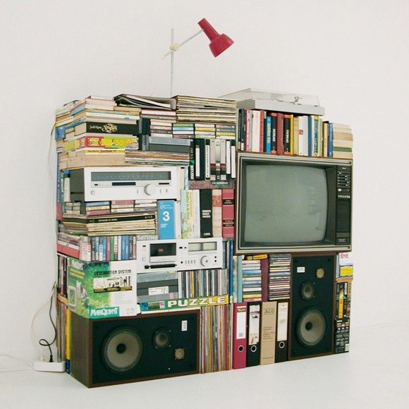 Without Cabinet (2005) by Helmut Smits, an installation made from the artist's belongings.