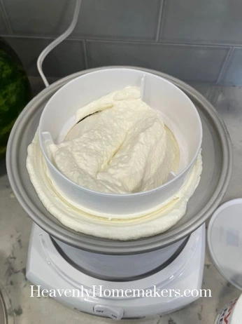 A cover of "Ice Cream" cluster. The owner is ksampson. The cluster consists of 2 elements.