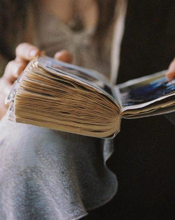 A cover of "Anne" cluster. The owner is nostalgelle. The cluster consists of 145 elements.