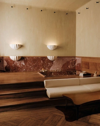 A cover of "Palacio marqueses" cluster. The owner is emmafif. The cluster consists of 96 elements.