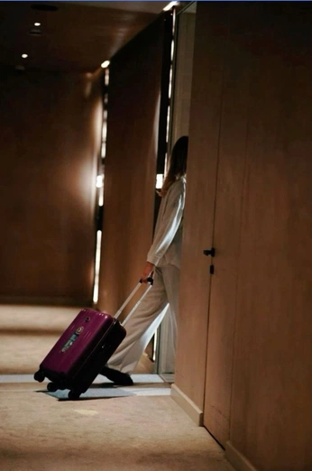 A cover of "Sonder" cluster. The owner is eriiozdjan. The cluster consists of 32 elements.