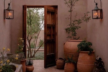 A cover of "Arc + Int  + Design" cluster. The owner is malhar. The cluster consists of 138 elements.