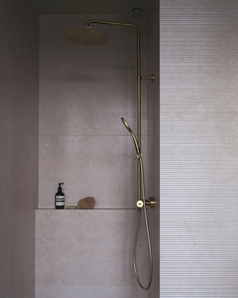 A cover of "🛋️" cluster. The owner is ibowen. The cluster consists of 47 elements.