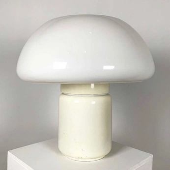 A cover of "light." cluster. The owner is lucygoose. The cluster consists of 8 elements.