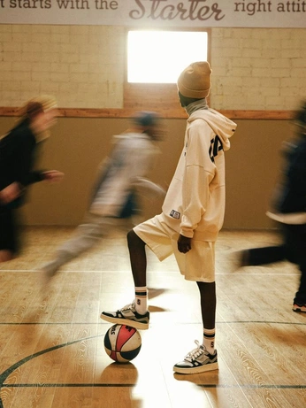 A cover of "New Balance Spec Ad" cluster. The owner is thephotogenius. The cluster consists of 7 elements.