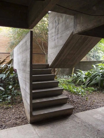 A cover of "stairs to nowhere" cluster. The owner is veteene. The cluster consists of 26 elements.