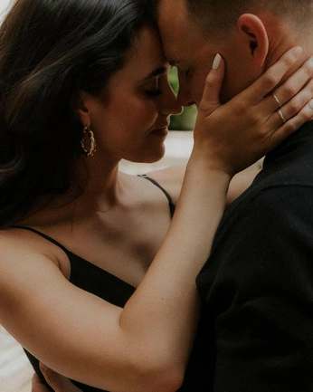 A cover of "anthony + emma" cluster. The owner is tricia. The cluster consists of 10 elements.