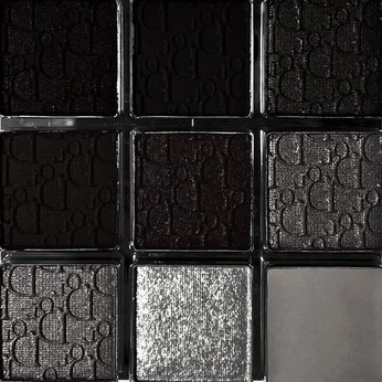 A cover of "hmm?" cluster. The owner is sherry808. The cluster consists of 3 elements.