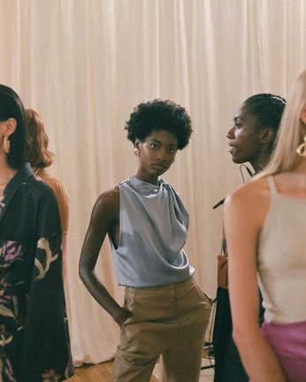 A cover of "fAshiON" cluster. The owner is dionne.nx. The cluster consists of 22 elements.