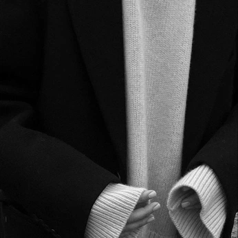 A cover of "breath of time" cluster. The owner is houseofmasa. The cluster consists of 36 elements.