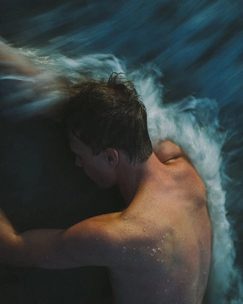 A cover of "🌊" cluster. The owner is tumit. The cluster consists of 12 elements.