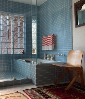 A cover of "Interiors" cluster. The owner is chelseajane. The cluster consists of 205 elements.