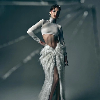 A cover of "Apeirion" cluster. The owner is rwarburton. The cluster description is "Cerne. Concípe. Crea.". The cluster consists of 1642 elements.