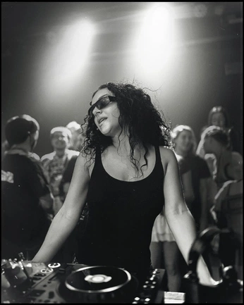 A cover of "Charli" cluster. The owner is lilwinstyvert228. The cluster consists of 16 elements.