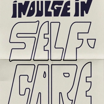 A cover of "affiches" cluster. The owner is mlou.lbr. The cluster consists of 8 elements.