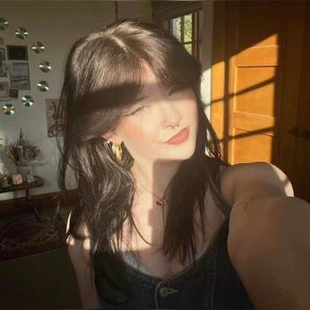 A cover of "lucy" cluster. The owner is t0talsmiley. The cluster consists of 15 elements.