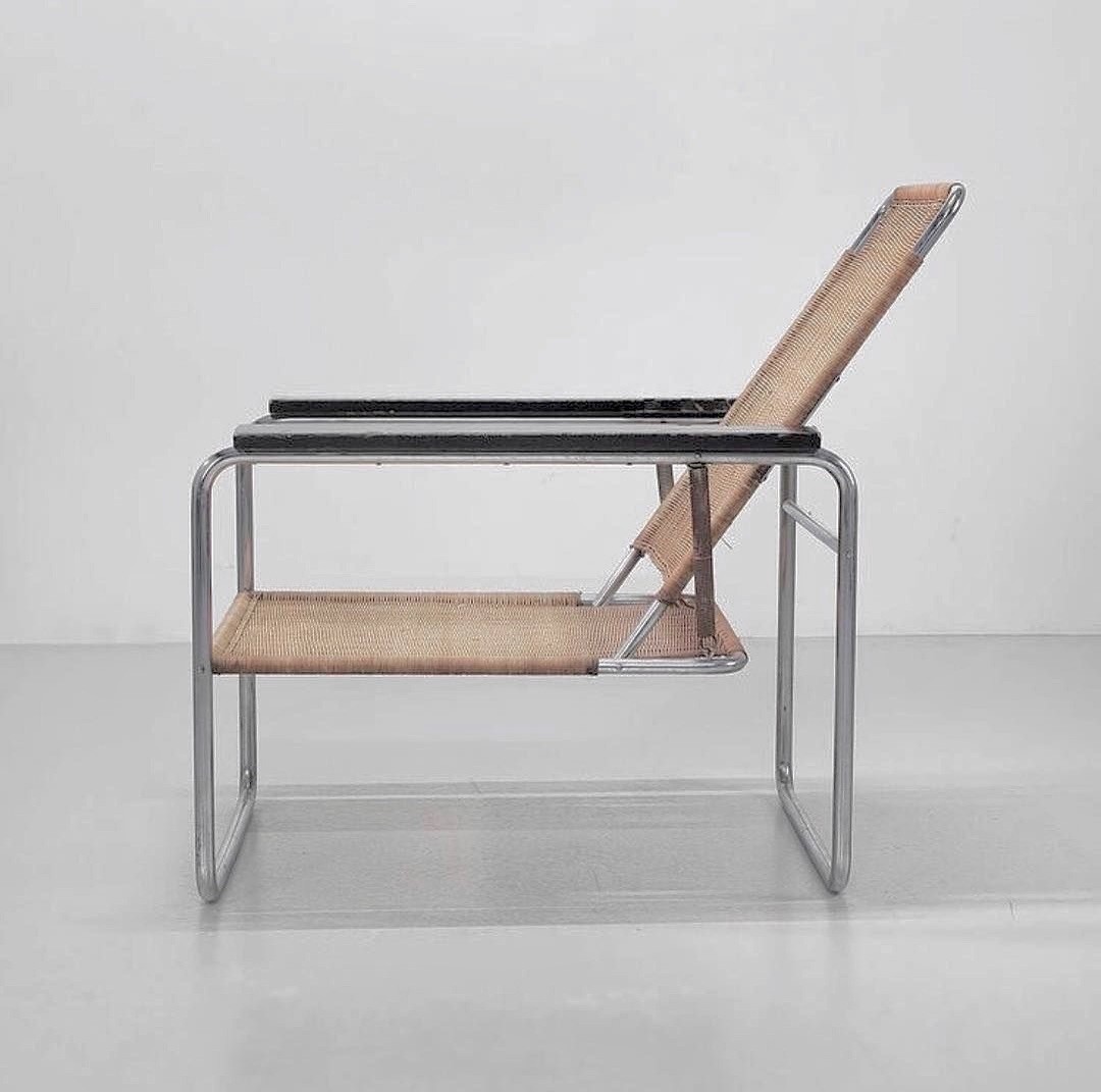 The B 25 seat machine, a lounge chair designed by Marcel Breuer in 1928.