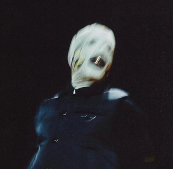 A cover of "Маска" cluster. The owner is denideni. The cluster consists of 7 elements.