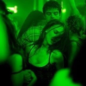 A cover of "the sound of people" cluster. The owner is cumislays. The cluster consists of 40 elements.