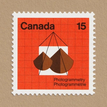 A cover of "Illustration" cluster. The owner is eloimotte. The cluster consists of 15 elements.