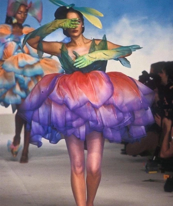 A cover of "flowers" cluster. The owner is itric. The cluster consists of 18 elements.