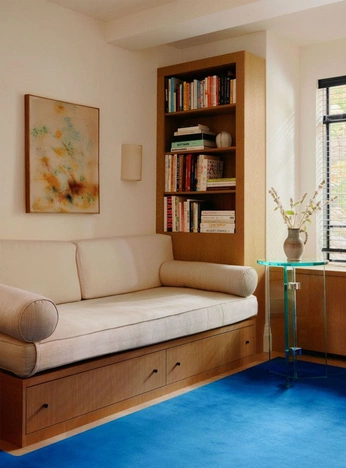 A cover of "B u i l t I n" cluster. The owner is anapgil7. The cluster consists of 13 elements.