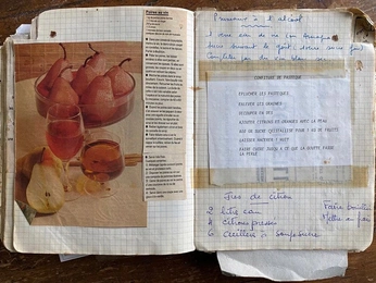 A cover of "livre de recette" cluster. The owner is anachanes. The cluster consists of 32 elements.