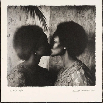 A cover of "Ilulu" cluster. The owner is princenwaohuocha. The cluster consists of 77 elements.