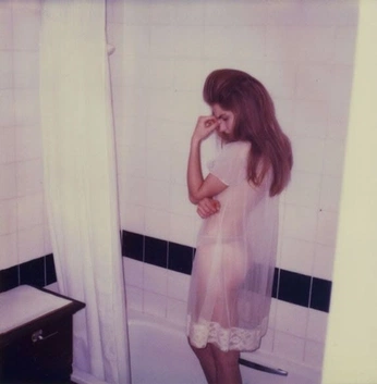 A cover of "lana" cluster. The owner is anaweed. The cluster consists of 129 elements.