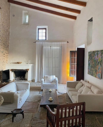 A cover of "Mallorca Home" cluster. The owner is byjstudios. The cluster consists of 21 elements.