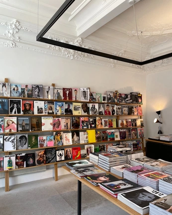 A cover of "cool shops" cluster. The owner is frankiessurf. The cluster consists of 59 elements.