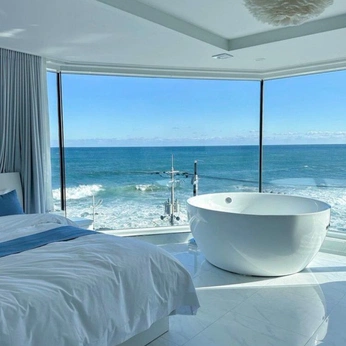 A cover of "Dreamy spaces" cluster. The owner is vanneldas. The cluster consists of 142 elements.