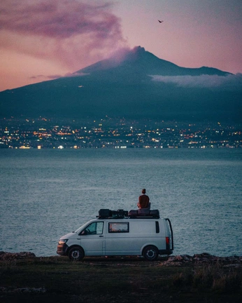 A cover of "van inspo" cluster. The owner is rewildedatlas. The cluster consists of 8 elements.