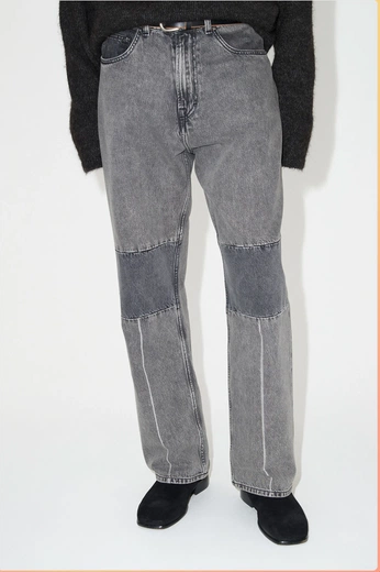 A cover of "New Wardrobe" cluster. The owner is reno40c. The cluster consists of 22 elements.