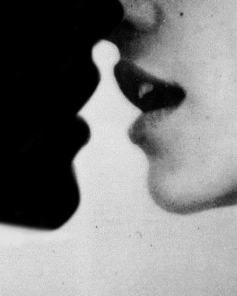 A cover of "romance" cluster. The owner is vninny. The cluster consists of 6 elements.