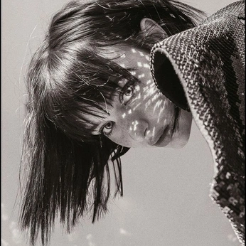 A cover of "inspo" cluster. The owner is ioiena. The cluster consists of 16 elements.